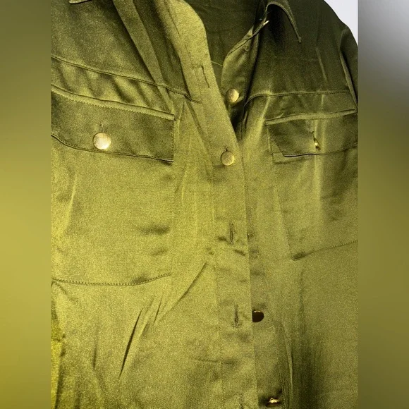 Chartreuse Fashion to figure out NWOT shirt - Picture 2 of 3